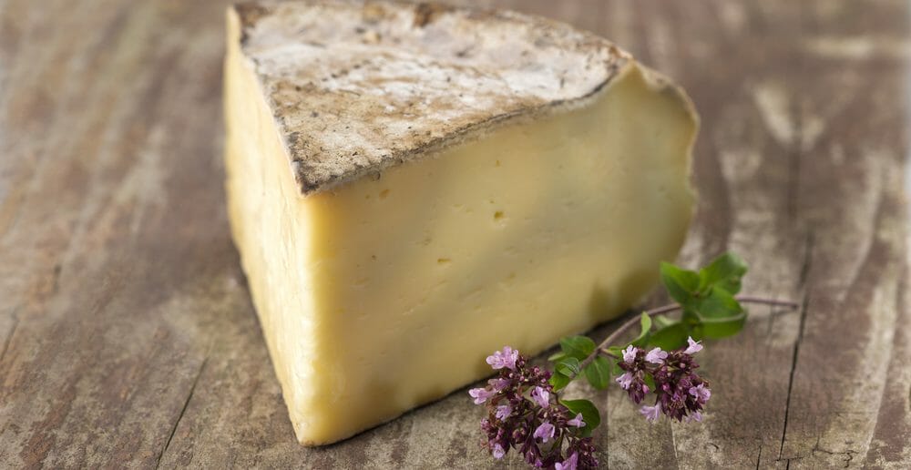 la-tomme-de-savoie-un-fromage-gras