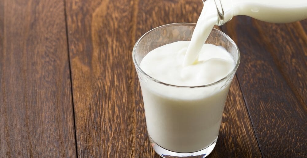 le-lait-sans-lactose-est-il-moins-calorique