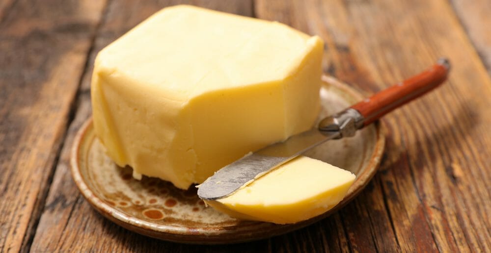 Manger du beurre le matin fait-il grossir