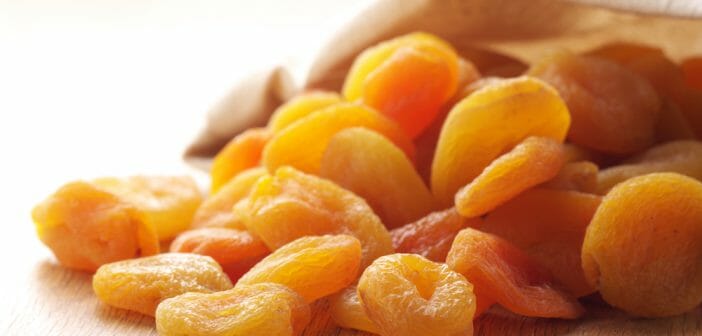 Retrouver un ventre plat grâce à l'abricot sec bio