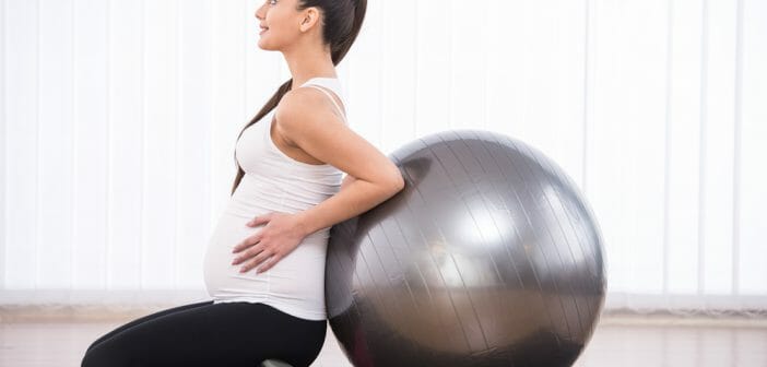 Futures mamans : 5 exercices de pilates à faire quand on est enceinte