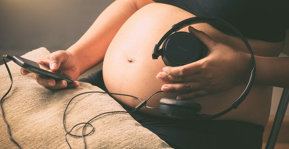 La musicothérapie est-elle efficace pendant la grossesse