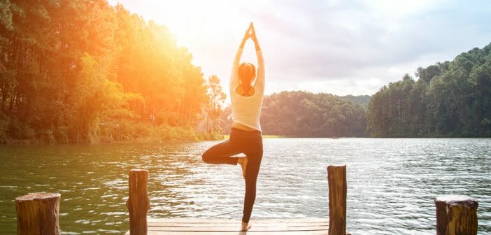 le-yoga-ideal-pour-les-jambes-lourdes