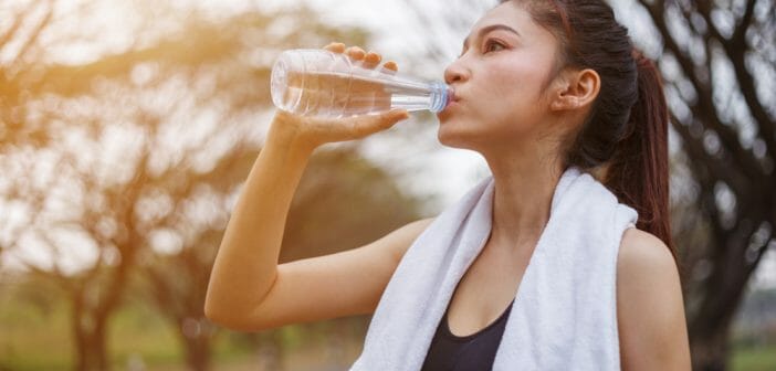 Quelle est la meilleure eau à boire pendant le sport