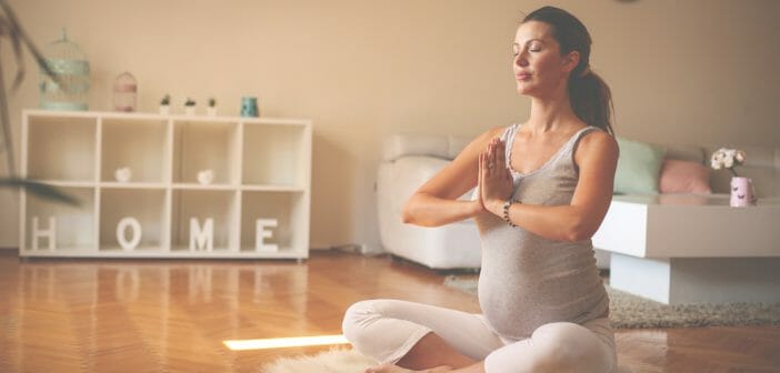 Quels exercices de yoga pour la femme enceinte