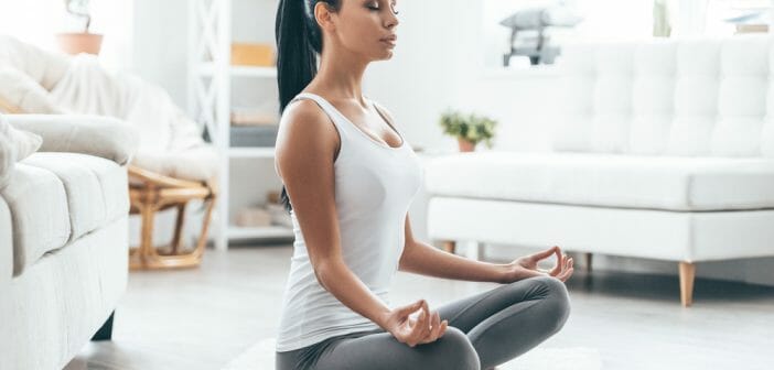 le-yoga-ideal-pour-maigrir-du-haut-du-corps